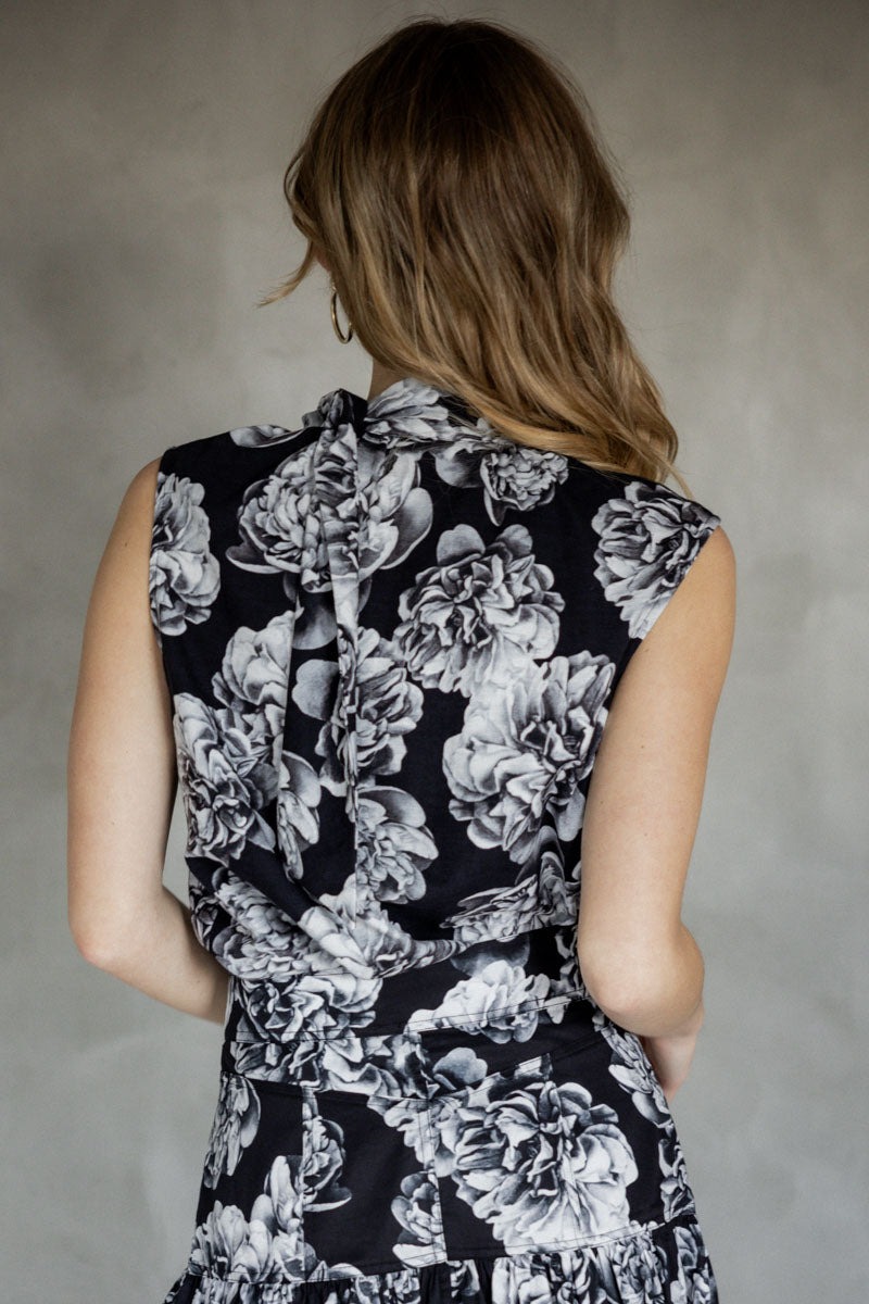 Back to Me Sleeveless Top – Black & White Floral Cotton Blouse back view