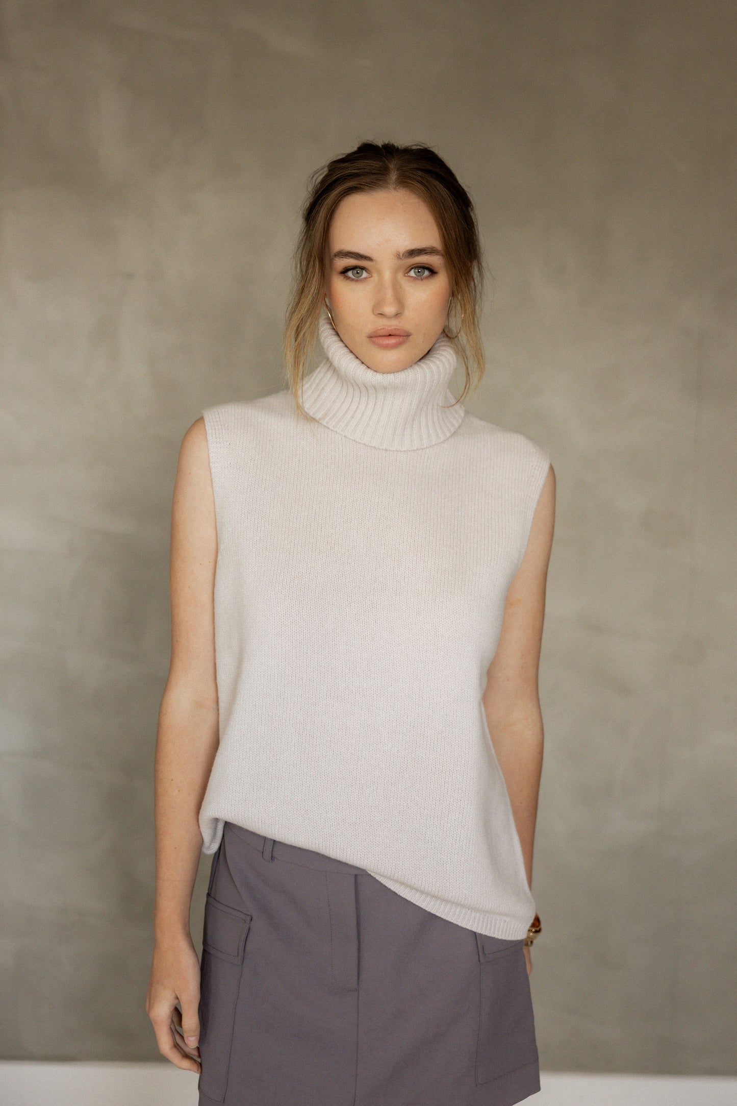 Save Time Sleeveless Knit front view