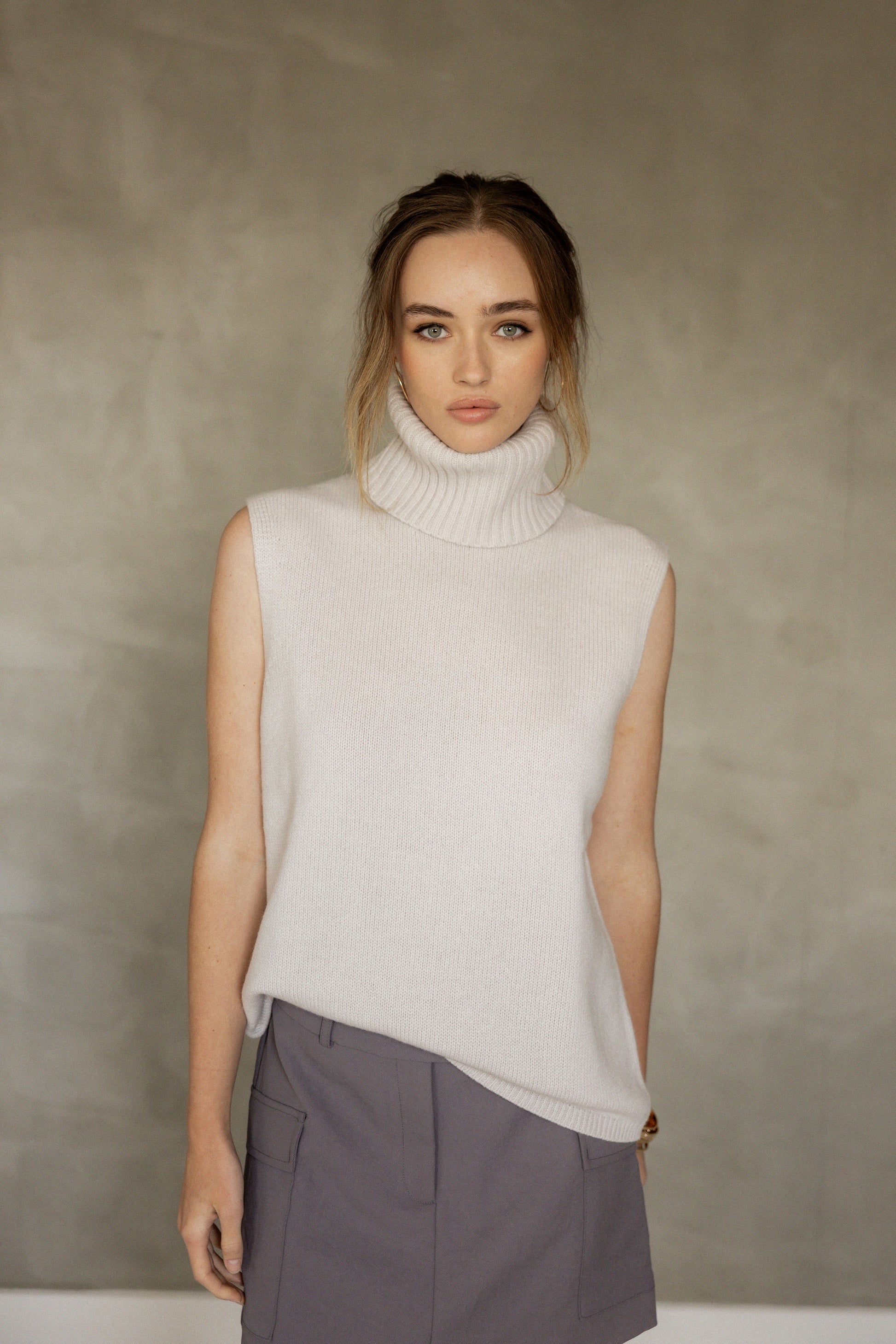 Save Time Sleeveless Knit front view