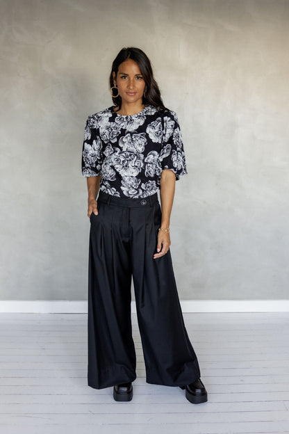 Count On Me Top – Black and White Floral Puff Sleeve Blouse front view